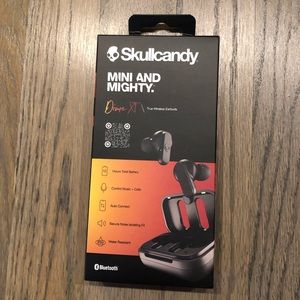 Skullcandy Divine XT Wireless Ear Buds - NEVER OPENED